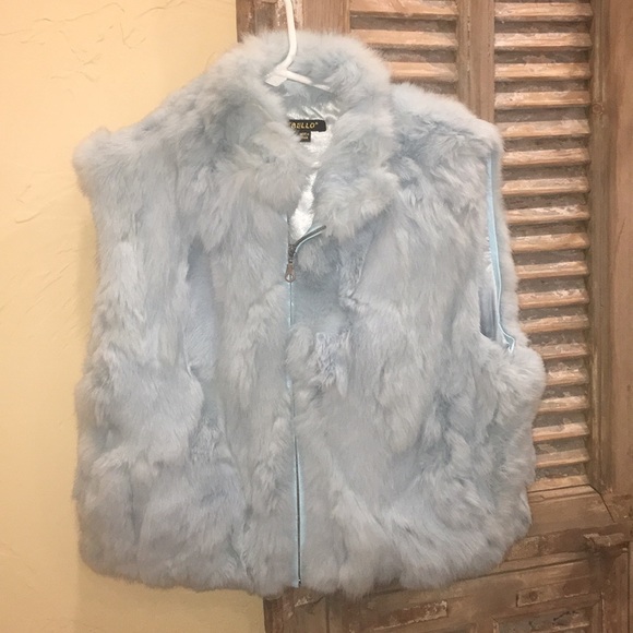 Fur vest with pockets.  Worn once. - Picture 1 of 4